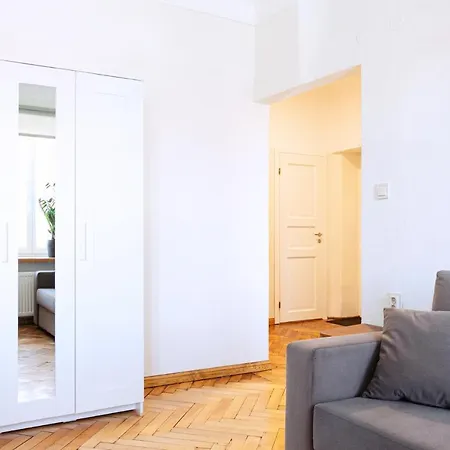 Kalamaja Park Apart, Bath, 2 Double Beds, Sofabed * 탈린