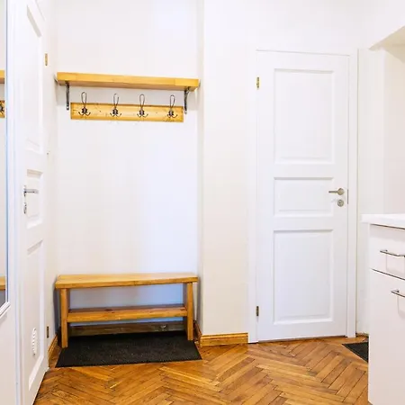Kalamaja Park Apart, Bath, 2 Double Beds, Sofabed * 탈린